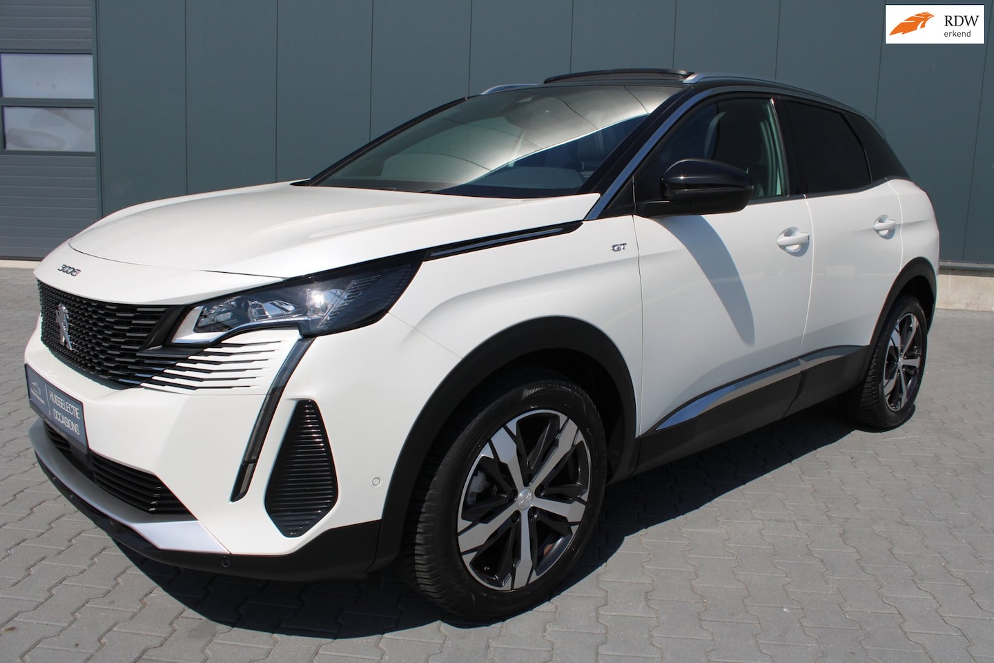 Peugeot 3008 - 1.2 PureTech GT Line Schuifdak - AutoWereld.nl