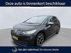 Volkswagen ID.3 - First Plus 58 kWh 204pk | Camera | IQ light | Stoelverwarming | Acc