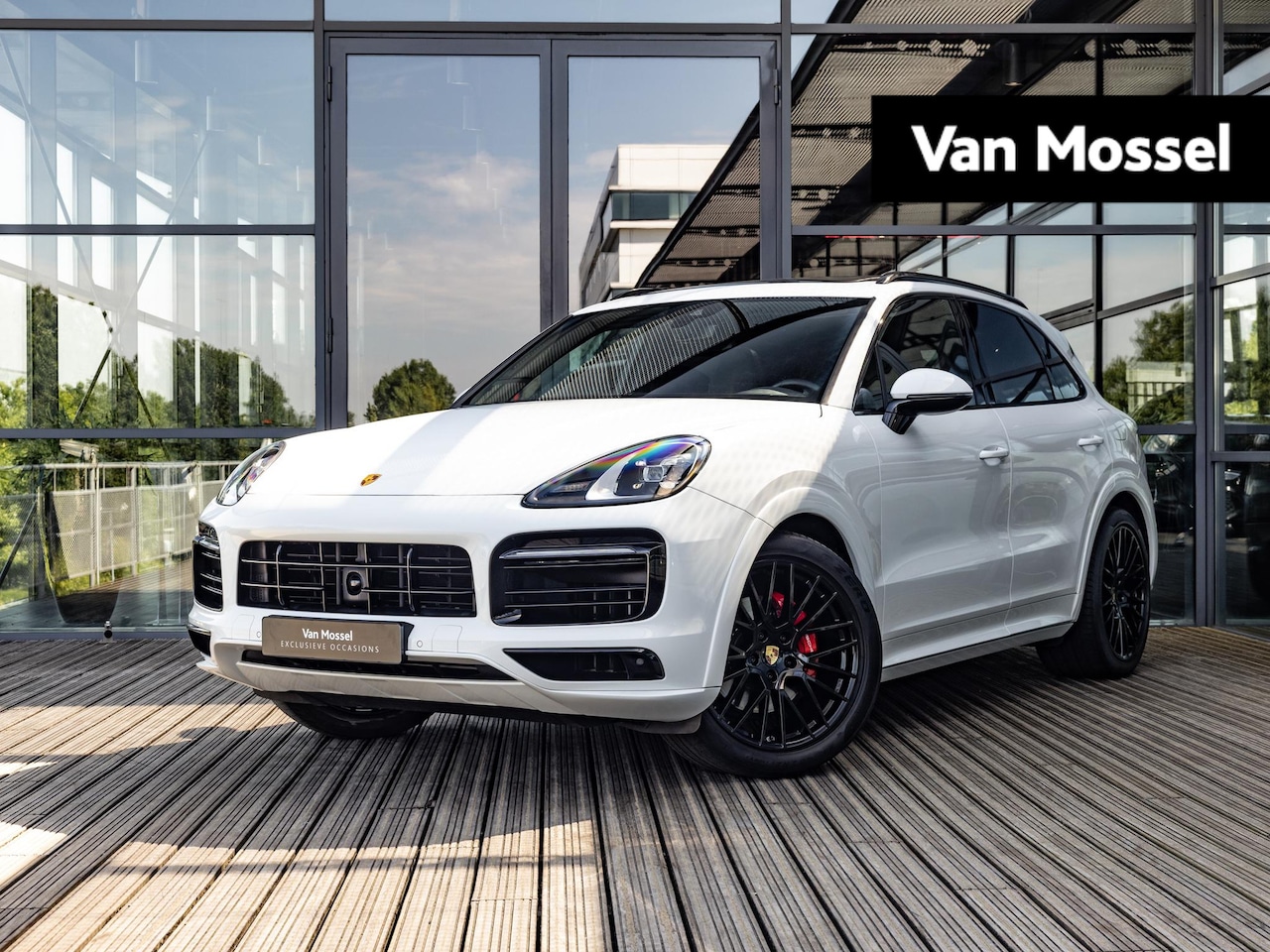 Porsche Cayenne - 3.0 E-Hybrid Platinum Edition | SPORTDESIGN | SPORTCHRONO | SPORTUITLAATSYSTEEM | PANORAMA - AutoWereld.nl