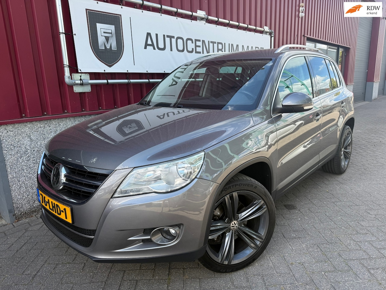 Volkswagen Tiguan - 2.0 TSI Comfort&Design 4Motion // Automaat // - AutoWereld.nl