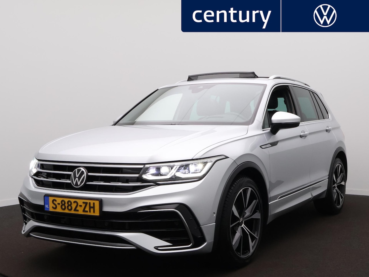 Volkswagen Tiguan - 1.5 TSI R-Line Business Trekhaak / Led / Clima - AutoWereld.nl