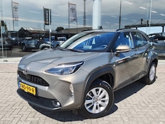 Toyota Yaris Cross - 1.5 Hybrid 115 Active Plus | Sensoren v/a | Stoelverwarming
