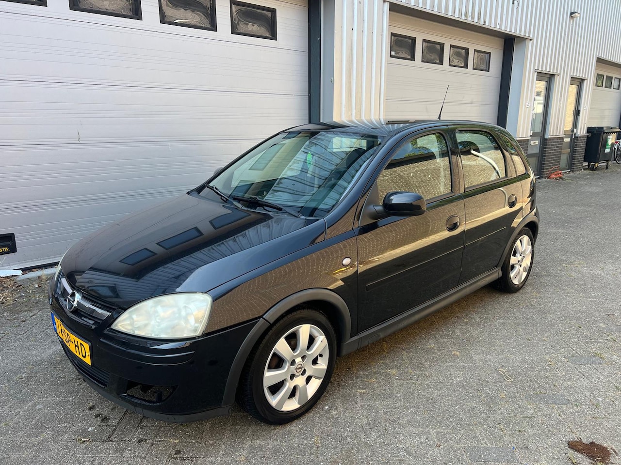 Opel Corsa - 1.2-16V Silverline! Airco! - AutoWereld.nl