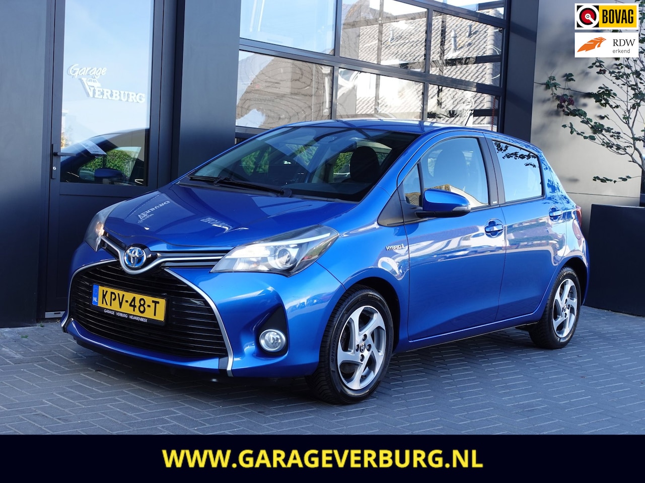 Toyota Yaris - 1.5 Hybrid Aspiration (Achteruitrijcamera,Cruise,Stoelverwarming,Keyless,Lm velgen) - AutoWereld.nl