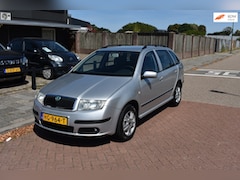 Skoda Fabia Combi - 1.4-16V Elegance Automaat