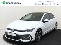 Volkswagen Golf - 1.5 eHybrid GTE | SoH 99% | Panoramadak | 360 camera | Head-up display | Trekhaak | Adapti