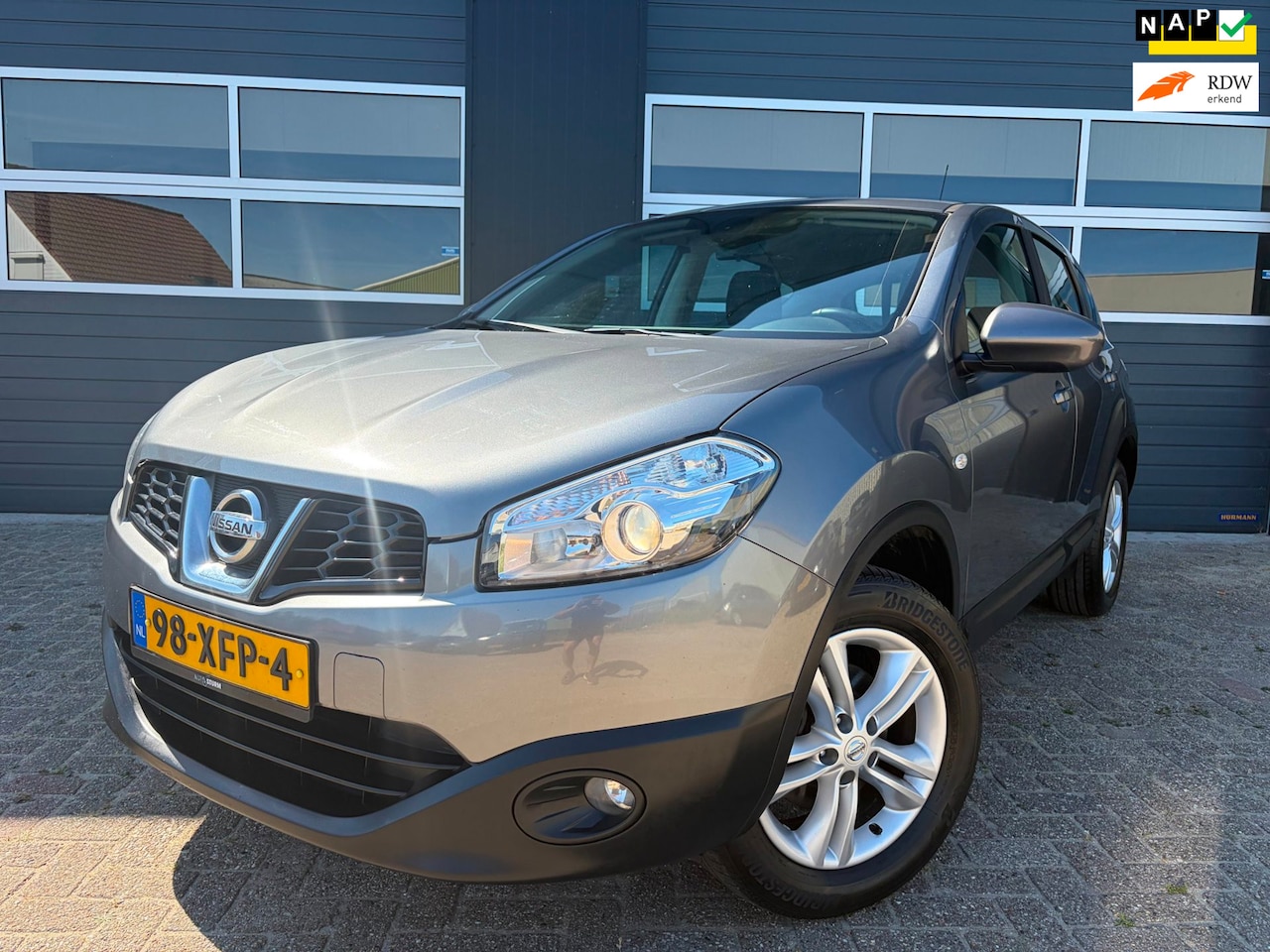Nissan Qashqai - 1.6 Acenta|Airco|Navi|Cruise control!| - AutoWereld.nl