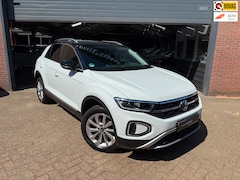 Volkswagen T-Roc - 1.5 TSI DSG|ACC/DIGITAAL/TRHK/IQ-LIGHTSKM94500/FACELIFT