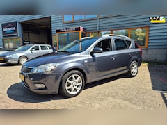 Kia Cee'd - 1.4 CVVT Seven Business Door inruil verkregen
