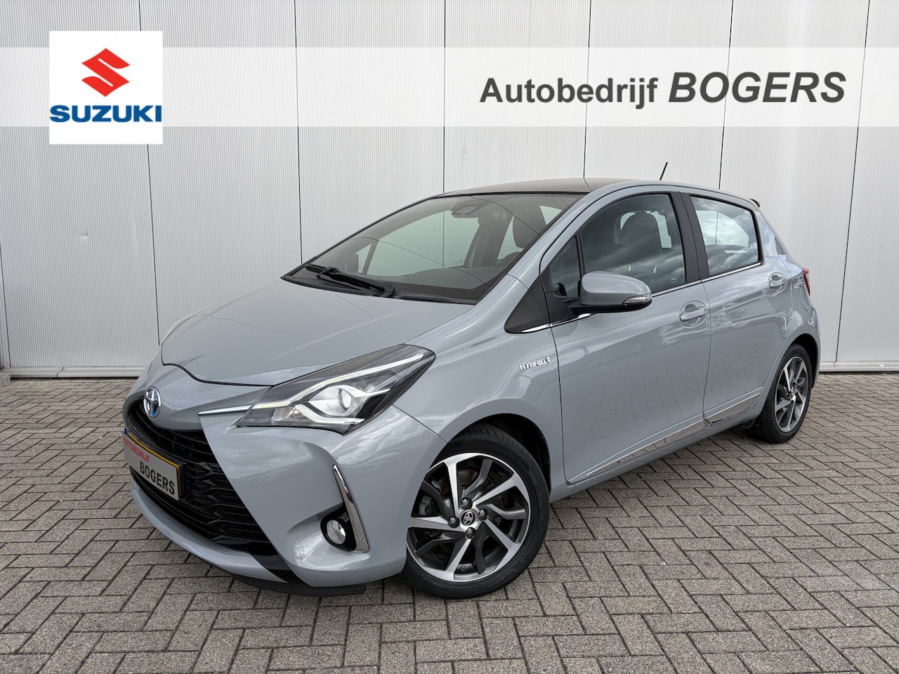 Toyota Yaris - 1.5 Hybrid Premium Automaat Climate Control, Achteruitrijcamera, Lichtmetalen velgen, Crui - AutoWereld.nl