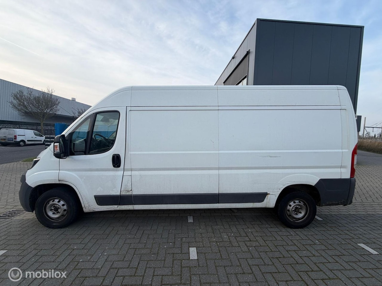 Peugeot Boxer - Bestel 335 2.0 BlueHDI L3H2 Pro Euro 6 - AutoWereld.nl