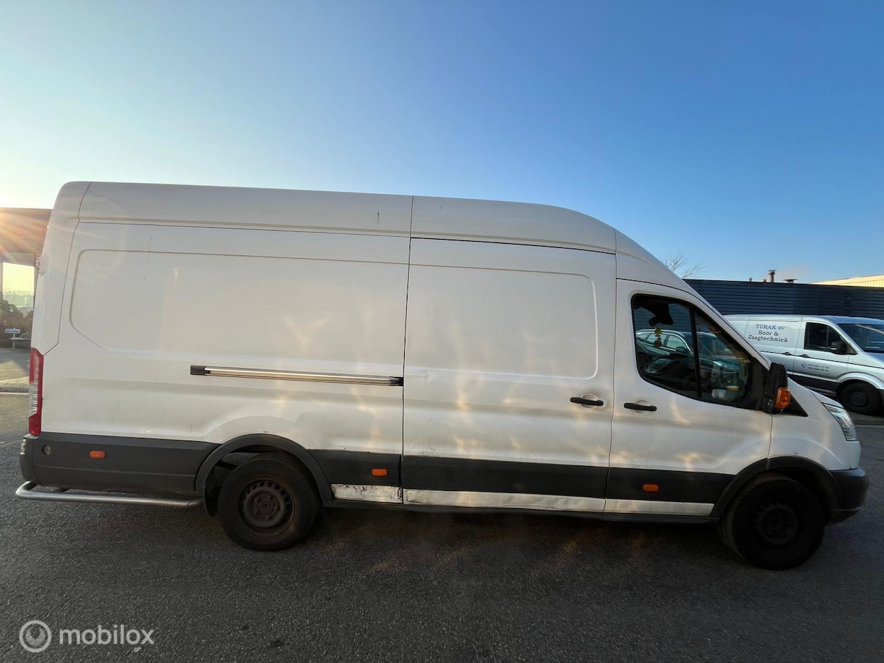 Ford Transit - 350 2.0 TDCI L4H3 Trend Euro 6 - AutoWereld.nl