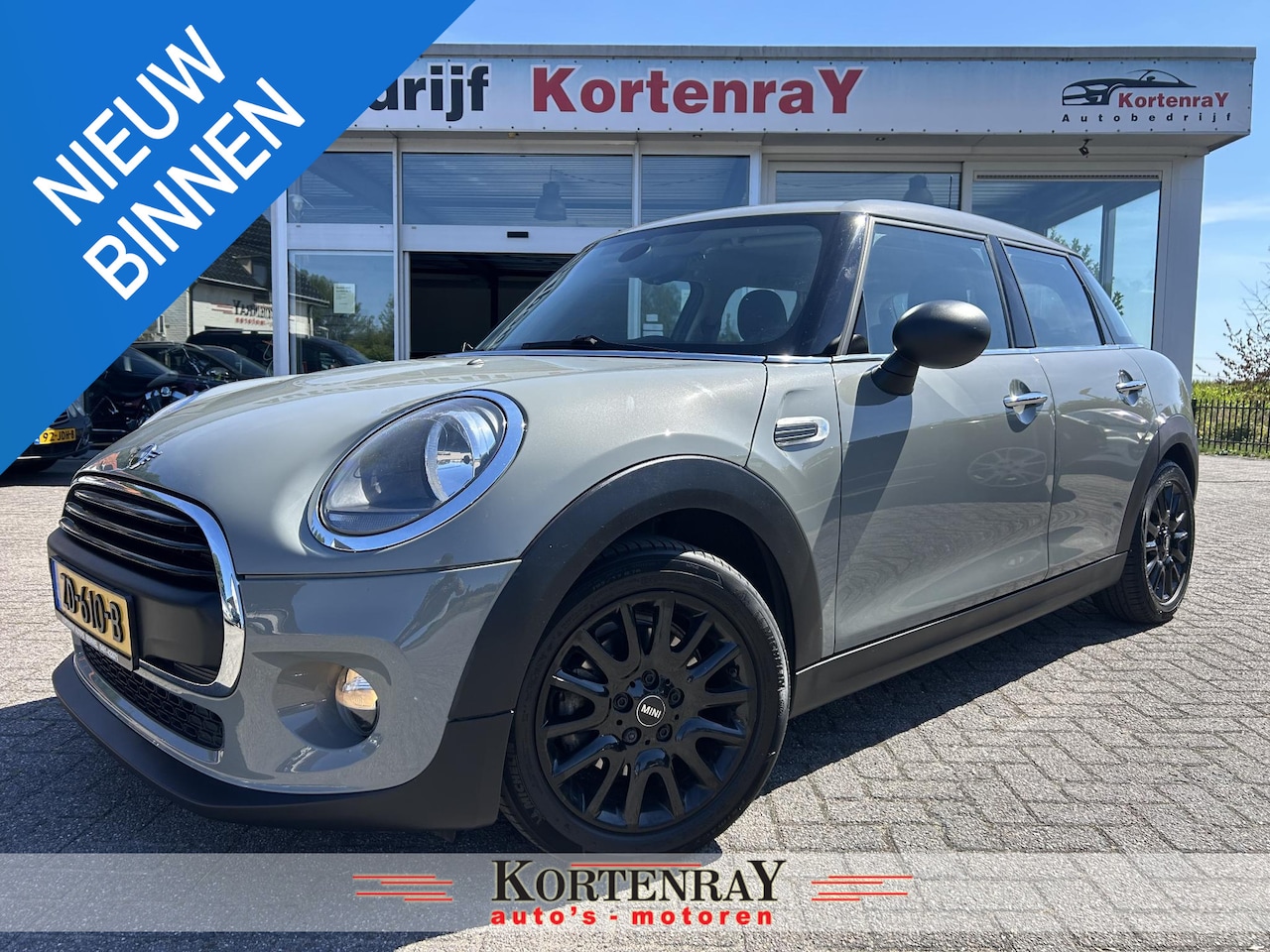 MINI 5-Deurs - 1.5 One Business Edition CarPlay/Cruise control/Airco/pdc/Navigatie/Nieuwstaat/100% dealer - AutoWereld.nl