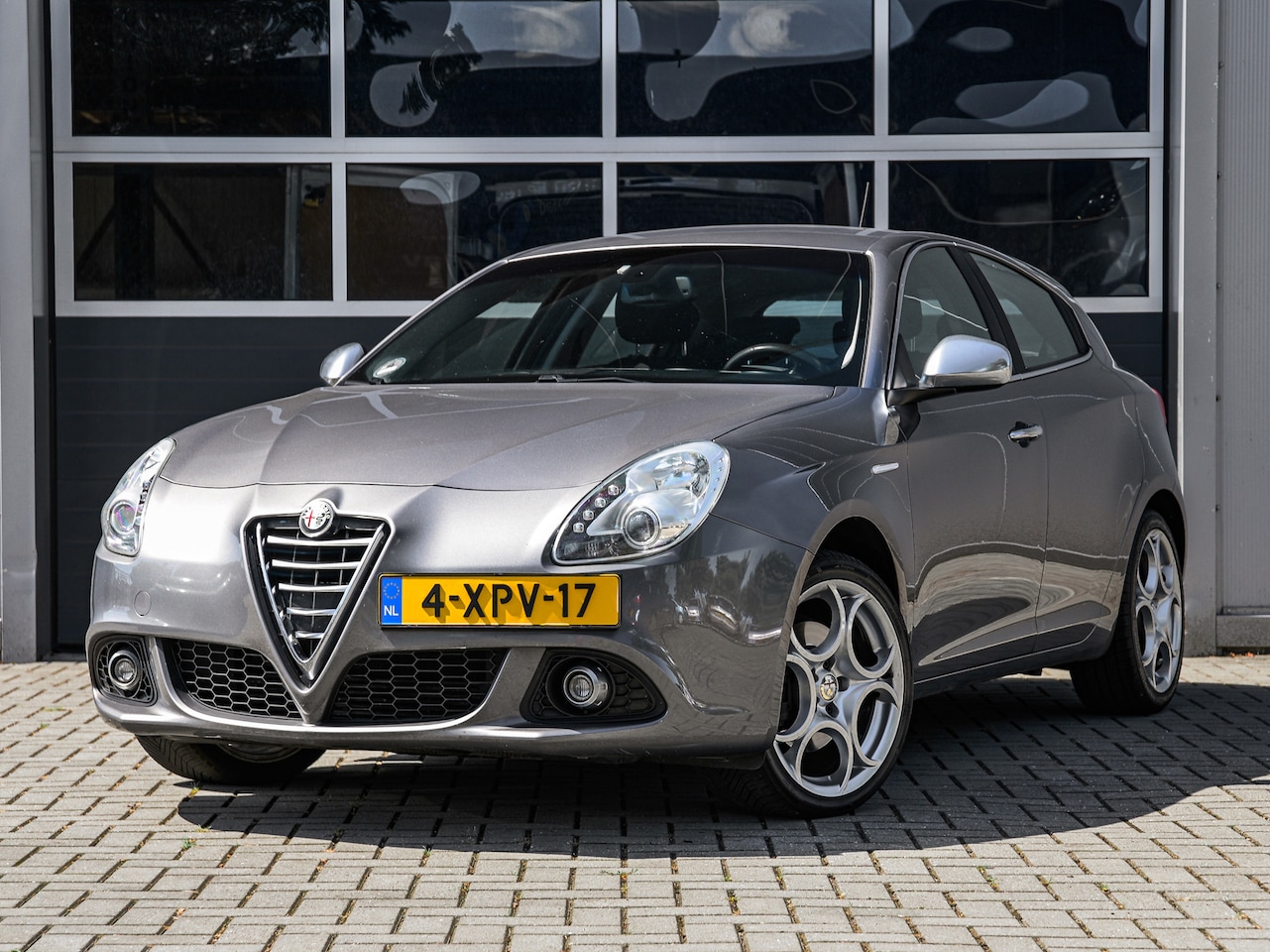 Alfa Romeo Giulietta - 1.4 T 170pk Exclusive | Automaat | Full LED | Navi | Climate control | Cruise control | PD - AutoWereld.nl