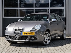 Alfa Romeo Giulietta - 1.4 T 170pk Exclusive | Automaat | Full LED | Navi | Climate control | Cruise control | PD