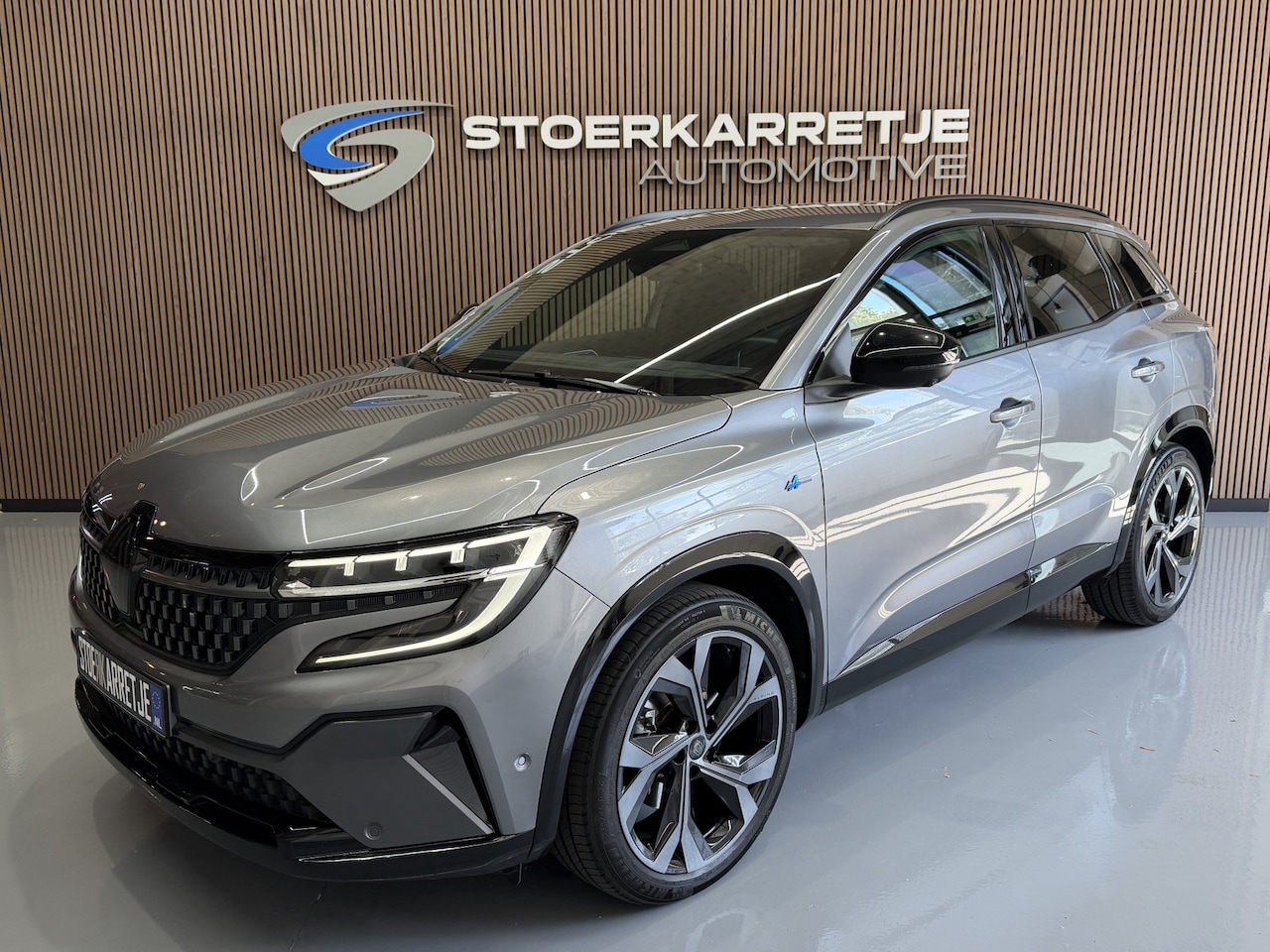 Renault Austral - 1.2 Full hybrid 200pk iconic esprit Alpine | Groot Navi | 20" | 360 | ACC | HUD | Dodehoek - AutoWereld.nl