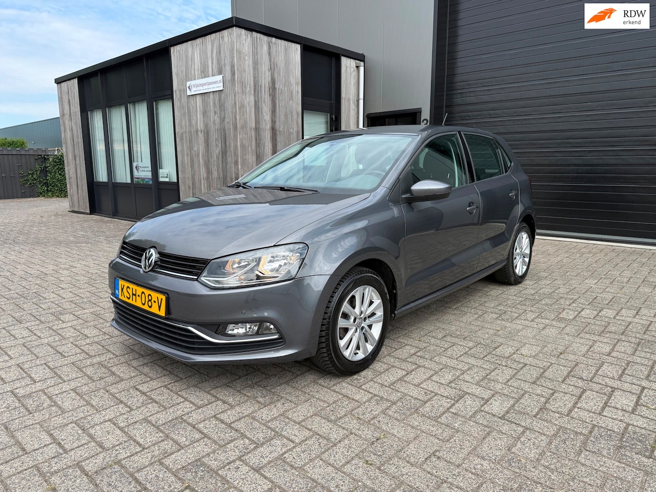 Volkswagen Polo - 1.2 TSI Highline |AUTOMAAT|PDC| UNIEKE KM STAND|AIRCO|CRUISE|STOELVERWARMING|SCHERM|LM VEL - AutoWereld.nl