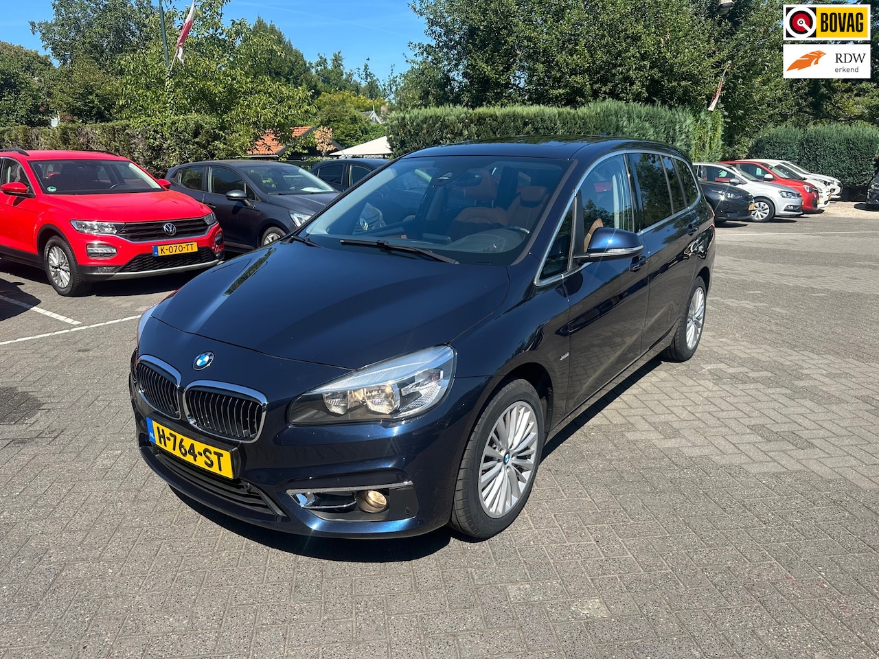 BMW 2-serie Gran Tourer - 220i Centennial High Executive 7p. 220i Centennial High Executive 7p.automaat,leer,panoramadak - AutoWereld.nl