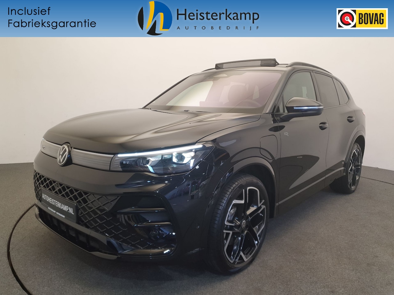 Volkswagen Tiguan - 1.5 eHybrid 272pk DSG/AUT R-Line Wegklapbare trekhaak, Panoramadak, Harman/Kardon, Leder - AutoWereld.nl
