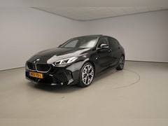 BMW 1-serie - 5-deurs 120 | M-Sportpakket | LED | Leder | Navigatie | Panoramadak | Sportstoelen | Stoel