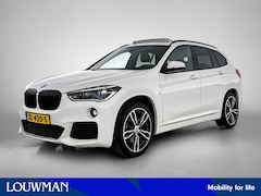BMW X1 - sDrive20i High Executive Edition | Trekhaak | Panoramadak |