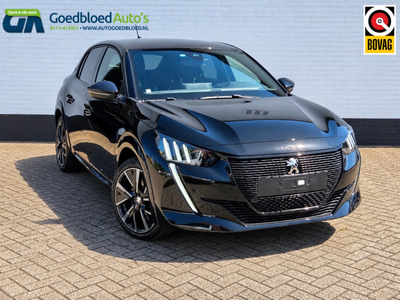 Peugeot e-208 - GT 50 kWh | Pack Alcantara | Verwarmde voorstoelen | Massagefunc - AutoWereld.nl