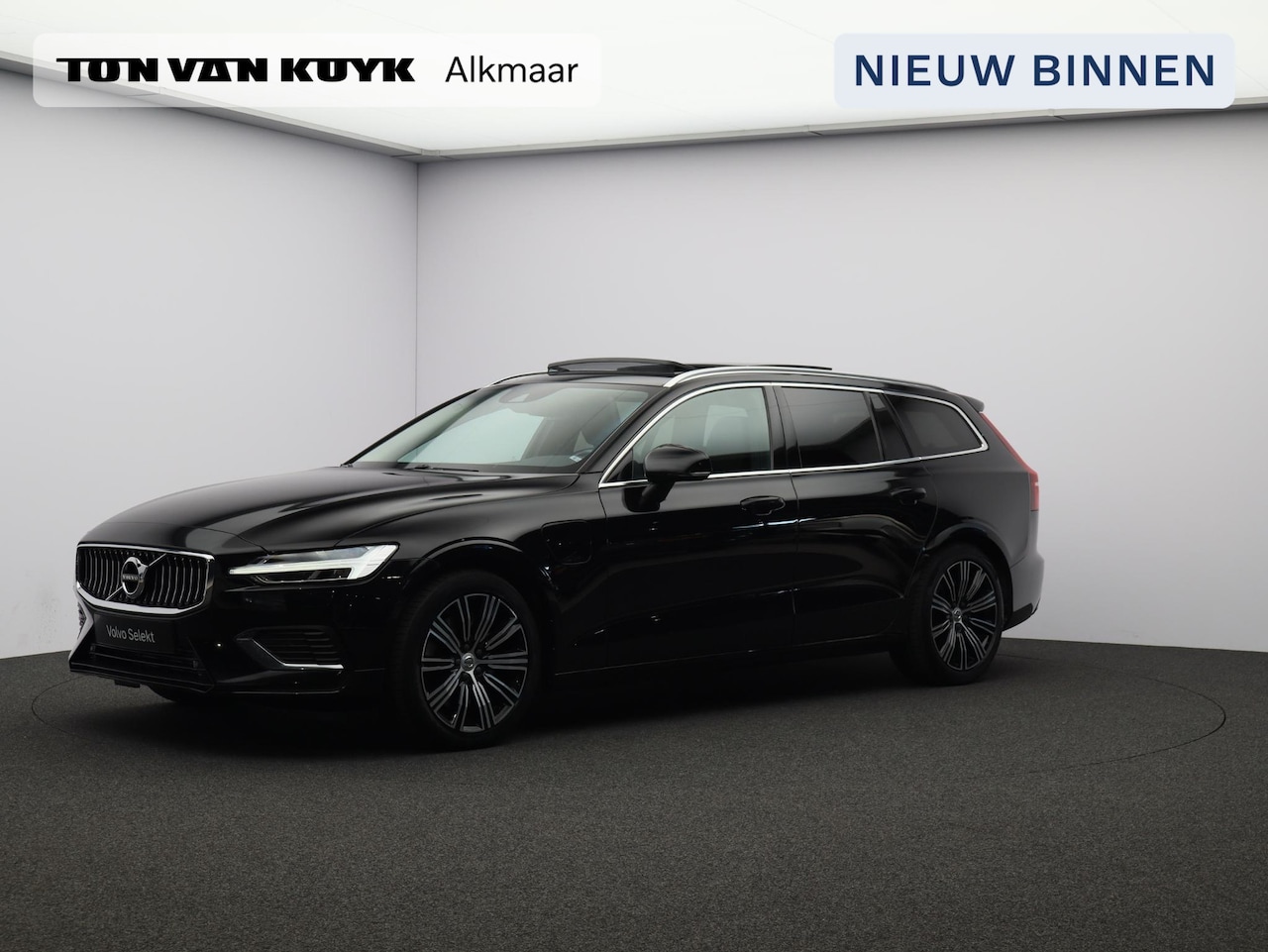 Volvo V60 - 2.0 T8 Recharge AWD Inscription / Trekhaak / Pan. dak / Privacy glass / Elektr. bed. stoel - AutoWereld.nl