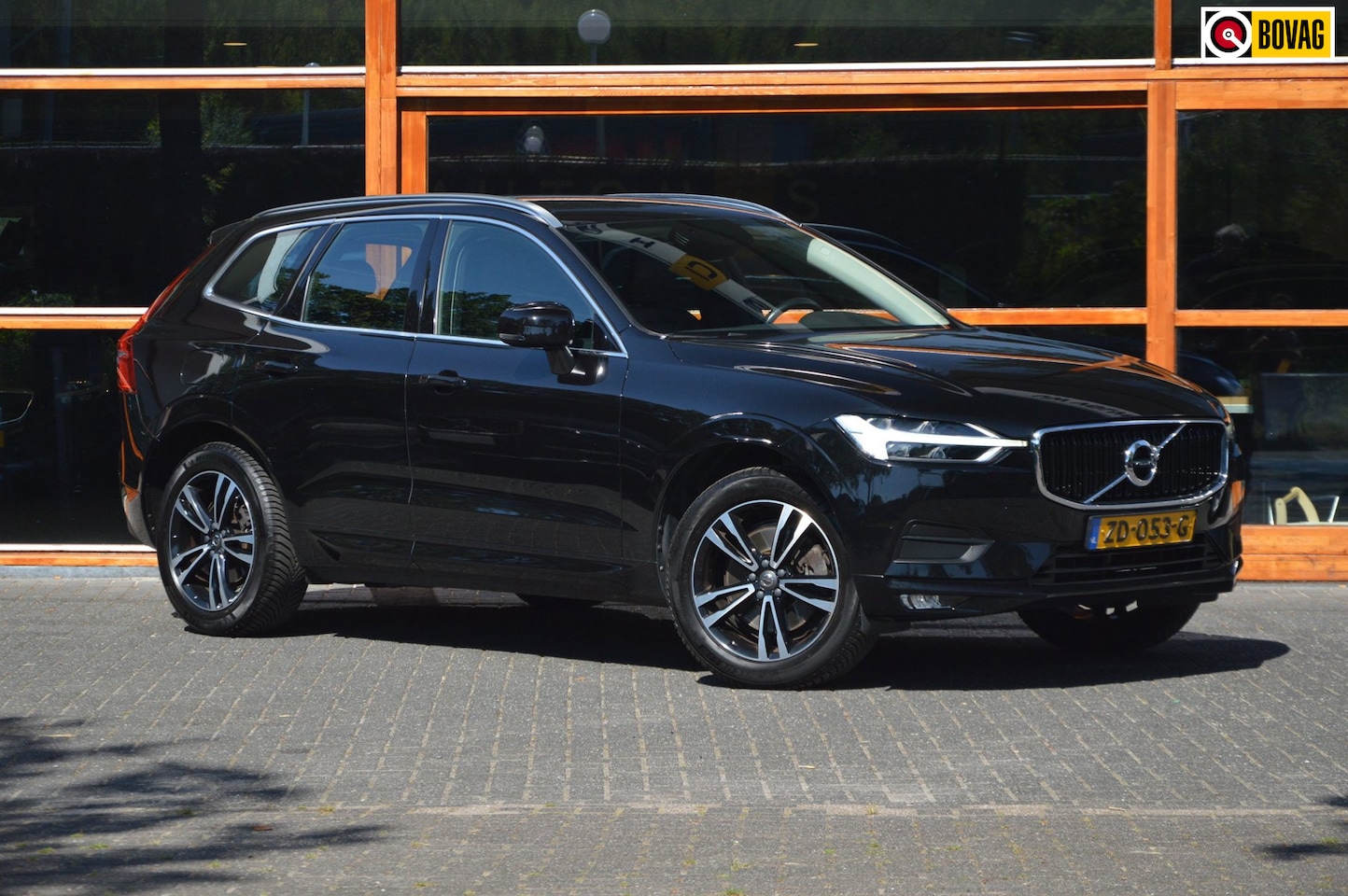 Volvo XC60 - D4 Automaat | Trekhaak 2300 kg | Leer | Pilot-Assist | Dealeronderhouden - AutoWereld.nl
