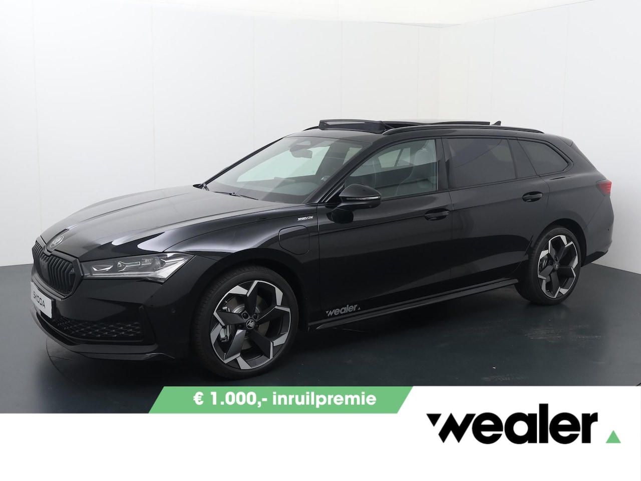 Skoda Superb Combi - 1.5 TSI PHEV Sportline Business 204 PK | Trekhaak | DCC | Panorama dak | 19" Lichtmetalen - AutoWereld.nl