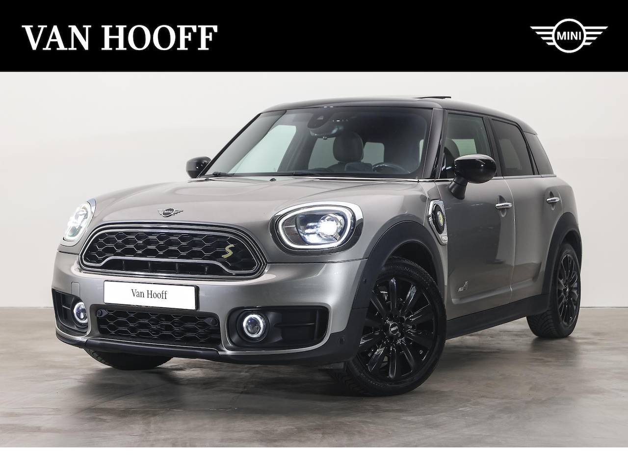 MINI Countryman - Cooper SE ALL4 Chili Automaat / Panoramadak / Sportstoelen / Achteruitrijcamera / Head-Up - AutoWereld.nl