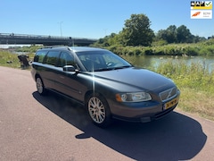 Volvo V70 - 2.5T Summum |Autom.|Airco|Leder|Luxe|