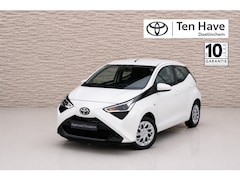 Toyota Aygo - 1.0 VVT-i x-play | Airconditioning | Deurgrepen in kleur carrosserie | Achterbumperinsert