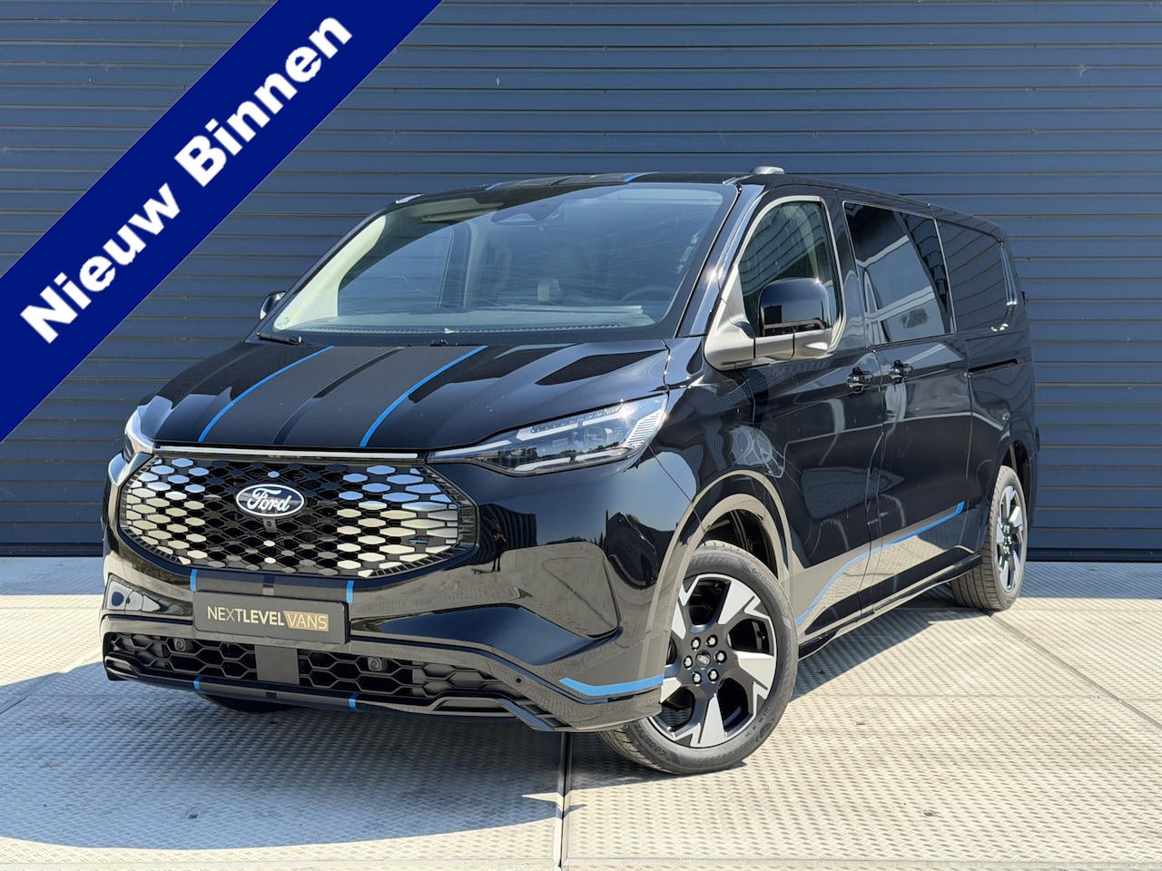 Ford E-Transit Cust. - 320 L2H1 Sport 71 kWh DC 218 PK | Pro Power Onboard | 360 Camera | Dode hoek | Direct leve - AutoWereld.nl