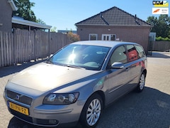 Volvo V50 - 2.4 Momentum, Clima, CruisC, Trekhaak, APK 06/27