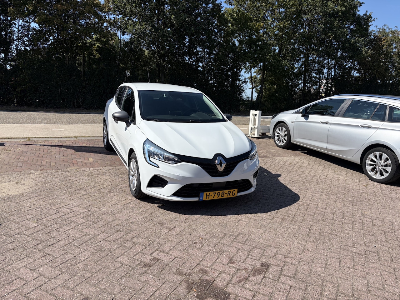 Renault Clio - 1.0 TCe Life CRUISE CAMERA CARPLAY AIRCO - AutoWereld.nl