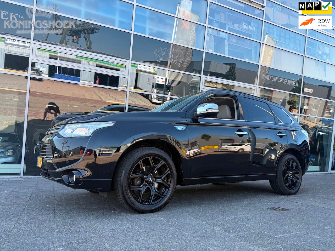 Mitsubishi Outlander - 2.0 PHEV instyle 2.0 PHEV Instyle+ - AutoWereld.nl
