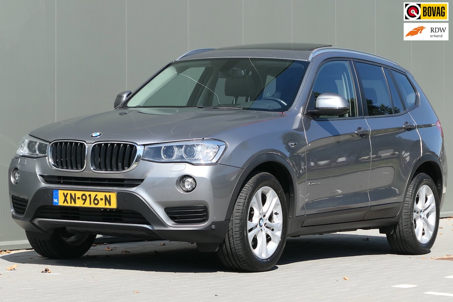 BMW X3 - SDrive20i High Executive Pano Leder LED Camera - AutoWereld.nl
