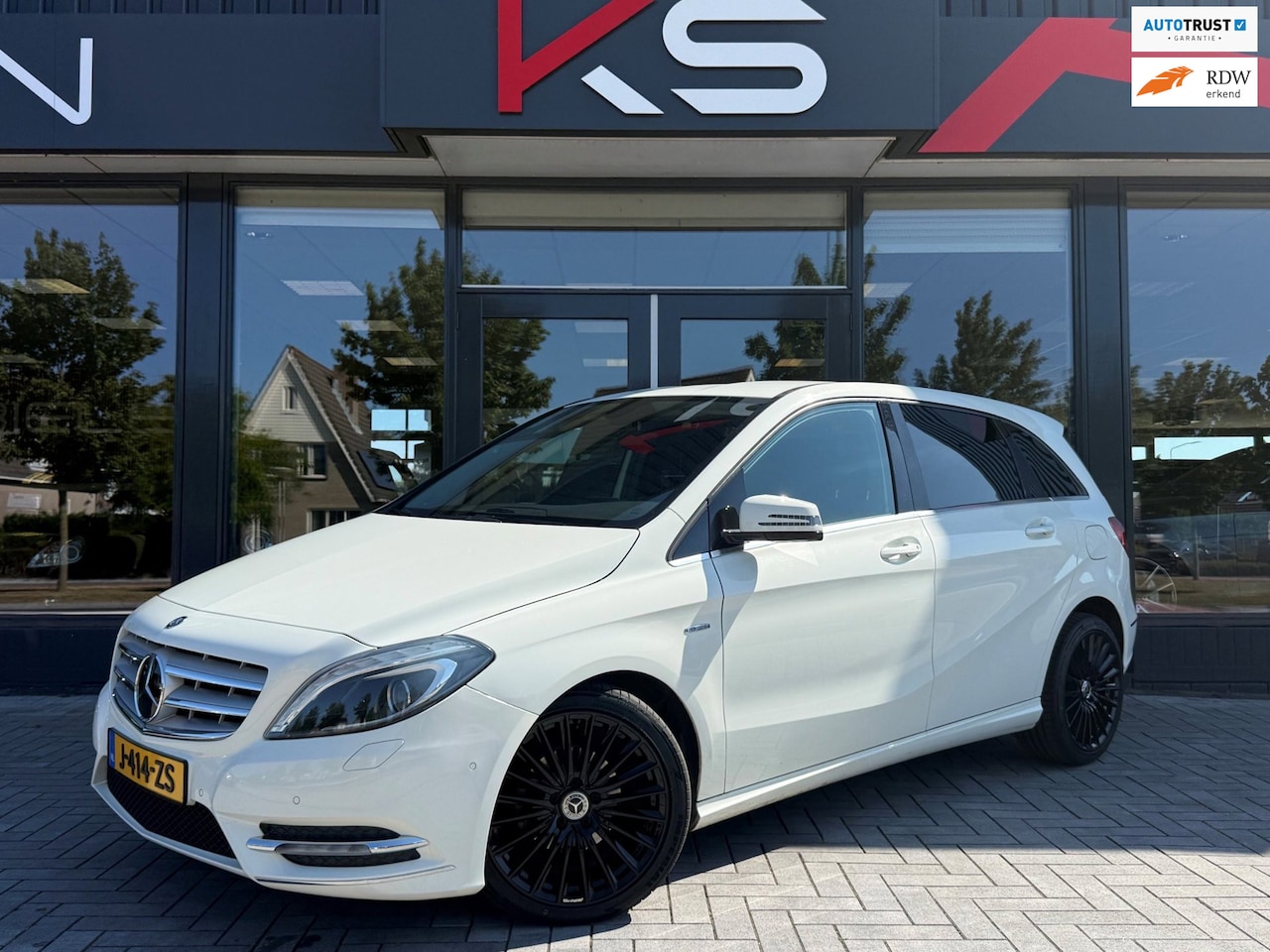 Mercedes-Benz B-klasse - 180 Ambition Bi Xenon Navi Pdc 18inch - AutoWereld.nl
