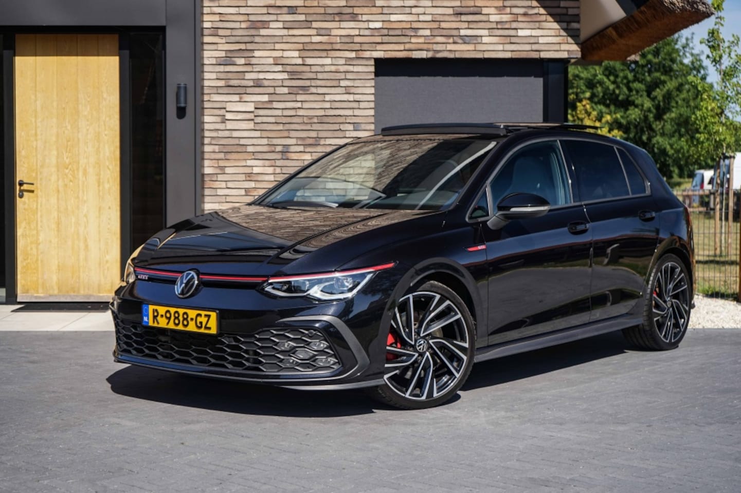 Volkswagen Golf - 8 GTI Pano/HarmannKardon/Memory/Stoelventilatie/Camera/IQlight - AutoWereld.nl