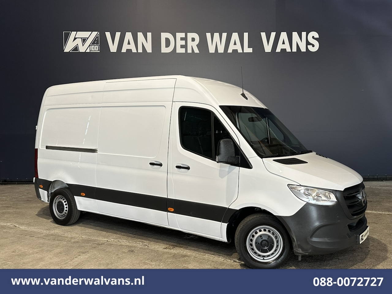 Mercedes-Benz Sprinter - 211 CDI L2H2 Euro6 Airco | Camera | Trekhaak Bijrijdersbank - AutoWereld.nl