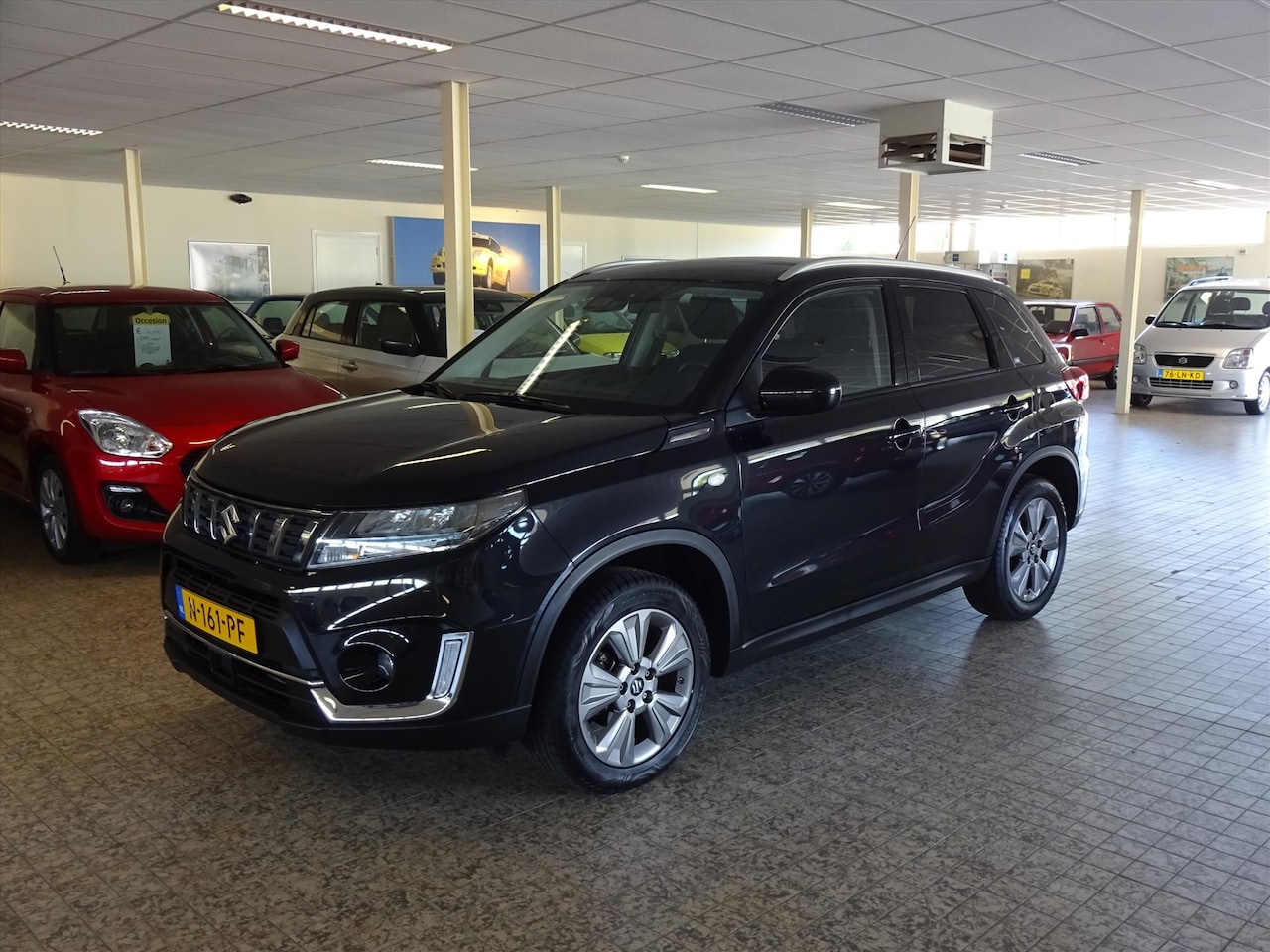 Suzuki Vitara - 1.4 Smart Hybrid Select, Orig. NL, Navigatie, Trekhaak - AutoWereld.nl