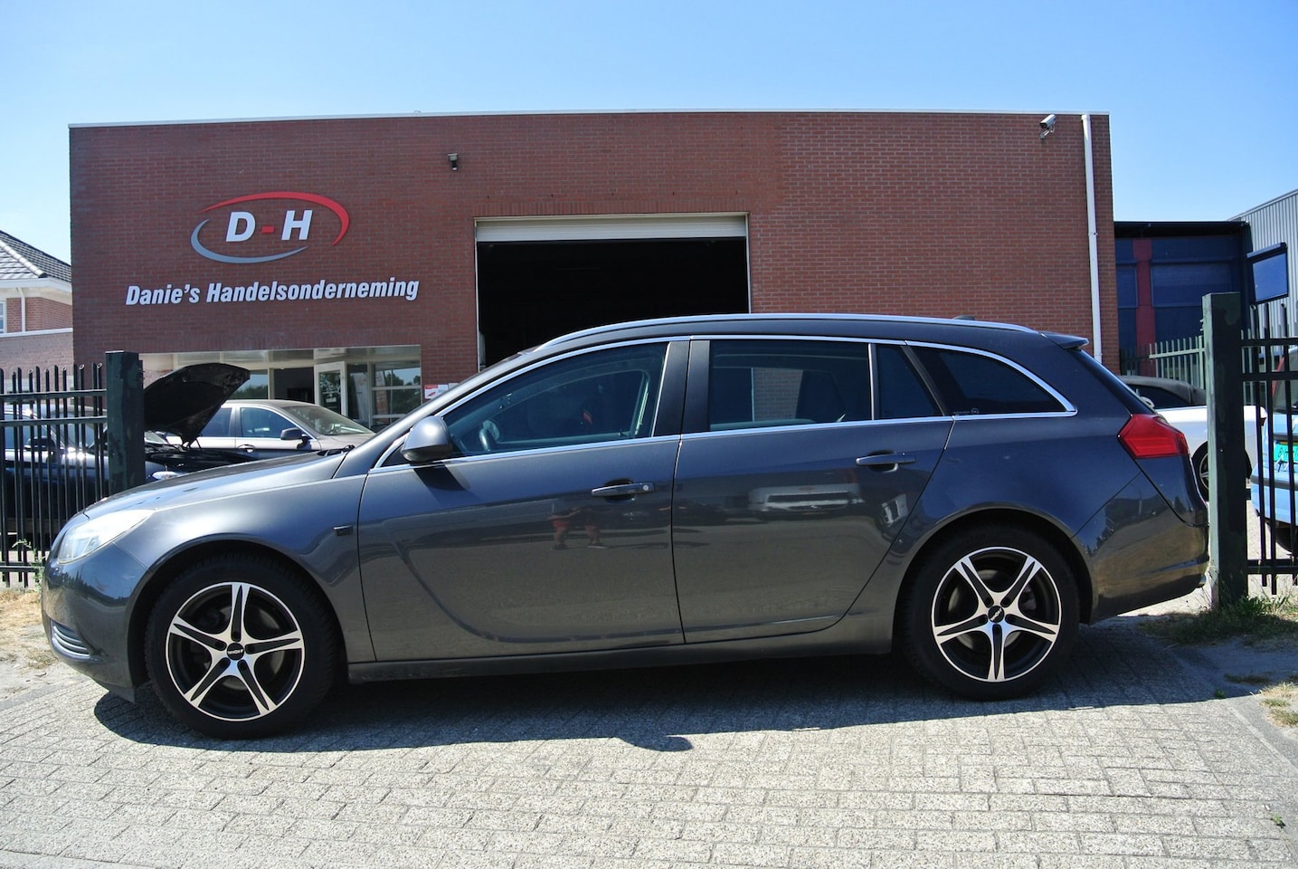 Opel Insignia Sports Tourer - 1.6 T Edition airco nieuwe apk inruil mogelijk nap - AutoWereld.nl