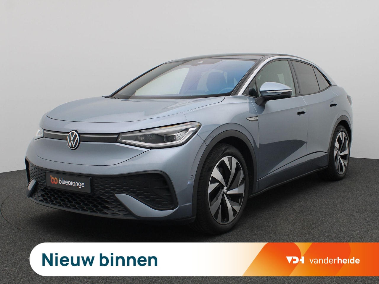 Volkswagen ID.5 - Pro Business Advantage 77 kWh 204PK SOH 96,5%, Panoramadak, Trekhaak, Matrix LED-Verlichti - AutoWereld.nl
