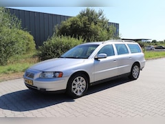 Volvo V70 - 2.4D D5 Summum 2x in 1 koop voor 1000 euro. loop, sloop, export