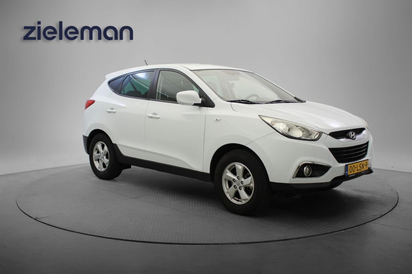 Hyundai ix35 - 2.0i Dynamic - Cruise, Clima, Trekhaak - AutoWereld.nl