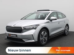 Skoda Enyaq iV - 60 Selection 180PK Aut. SOH 92, 5%, Panoramadak, Trekhaak, Dodehoek detectie, Warmtepomp,