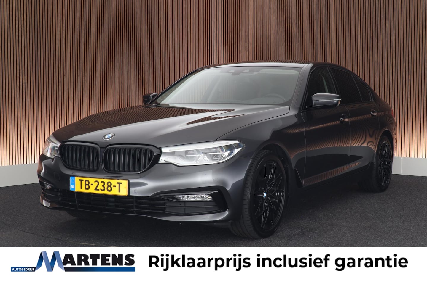 BMW 5-serie - 520i 184pk High Executive Leder Camera LED Stoelverwarming - AutoWereld.nl