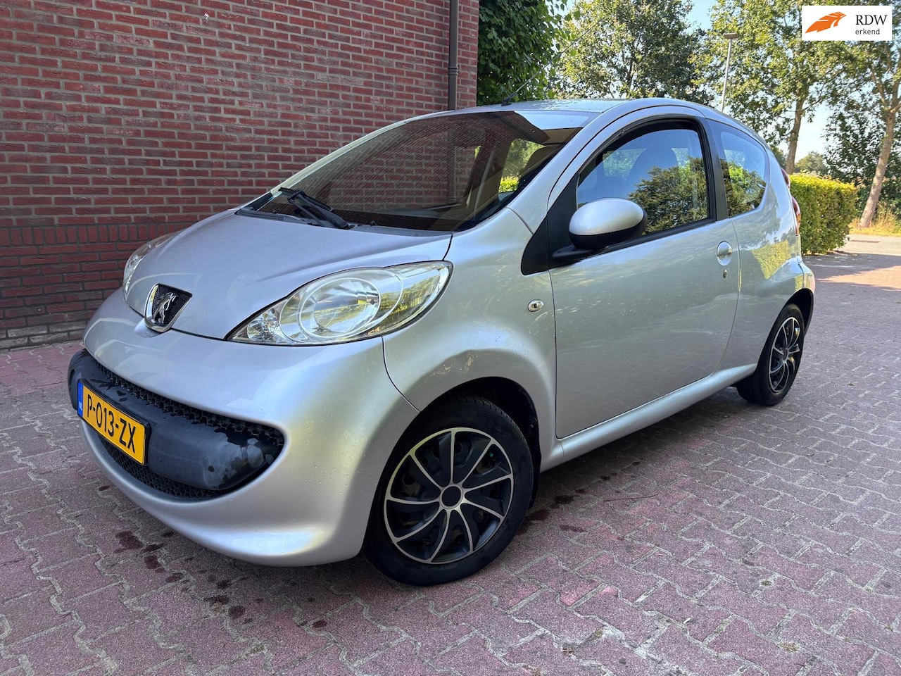 Peugeot 107 - 1.0-12V XR 1.0-12V XR - AutoWereld.nl