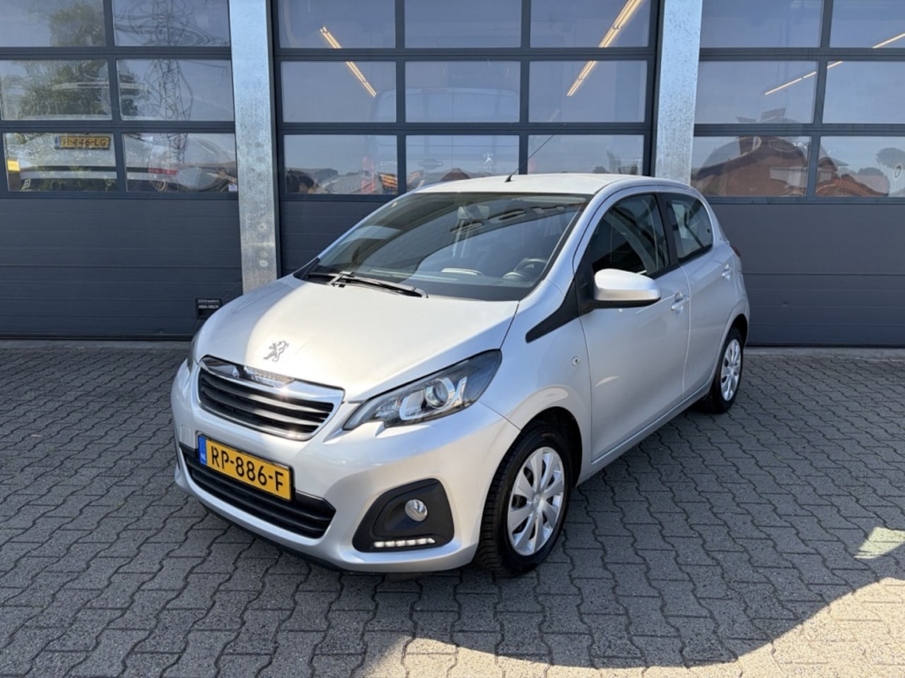 Peugeot 108 - 1.0 e-VTi 68pk 5D Active - AutoWereld.nl