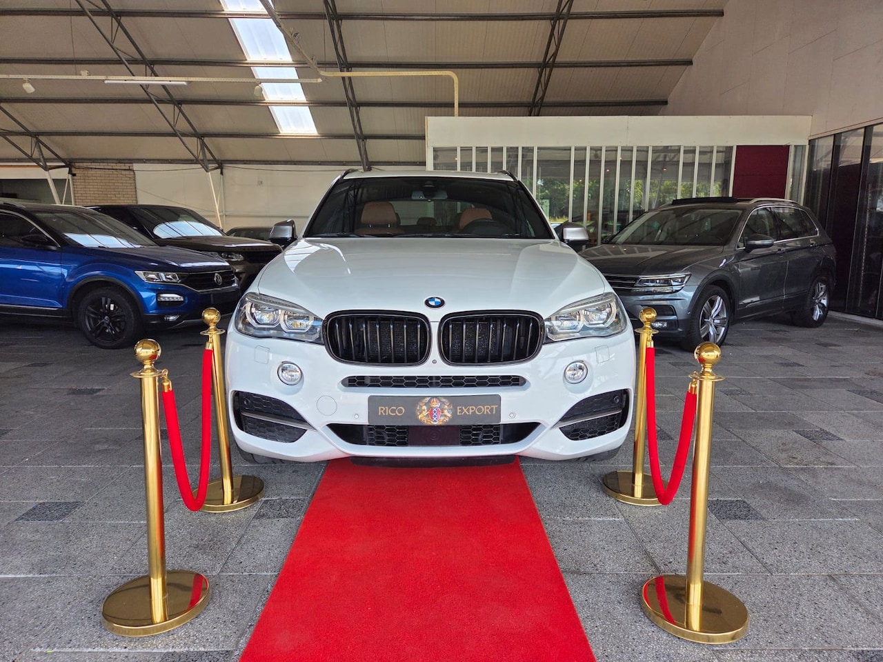 BMW X5 - M50 INDIVIDUAL BLANCO 2017 PANORAMA !! - AutoWereld.nl